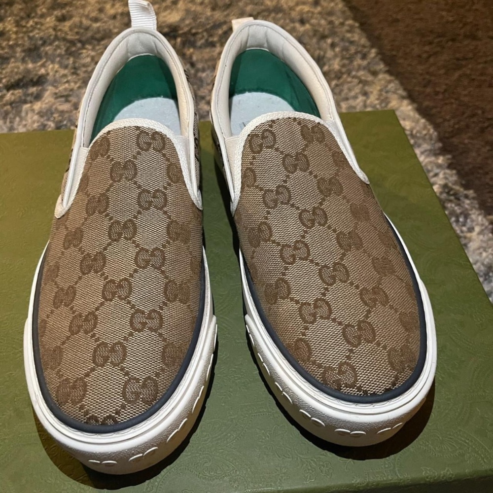 Gucci slip on sneaker